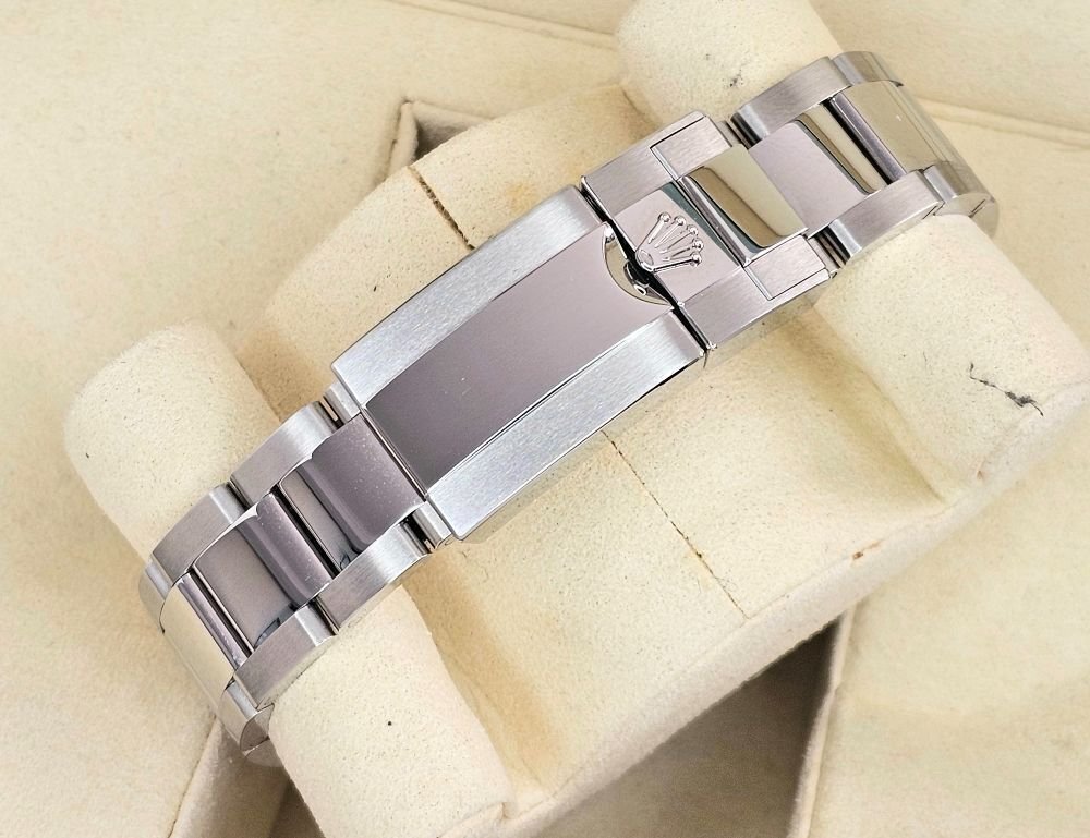 ROLEX YACHT-MASTER RHODIUM DIAL 2024