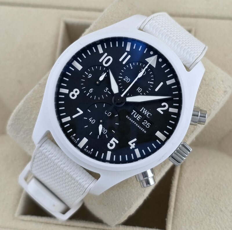 IWC Pilot IW389105 (2022)